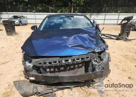 2017 Hyundai Elantra Se из США, поврежденный, VIN 5NPD74LFXHH201665